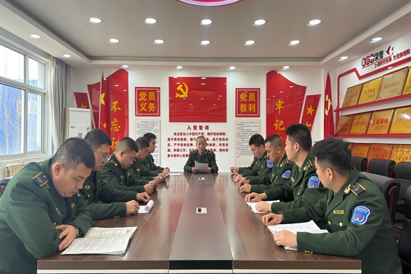 救援中心：紧绷“纪律弦”合奏“清风曲”.JPG