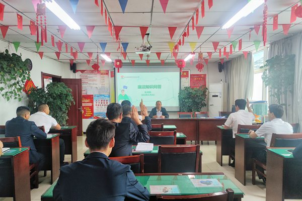 81bbde56e201cba7d4916710e99ff74f.jpg